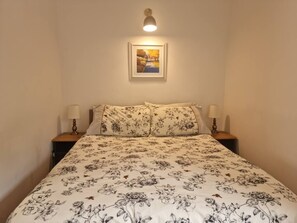 2 Schlafzimmer, Bügeleisen/Bügelbrett, Reisekinderbett, kostenloses WLAN