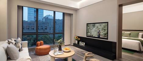 Down comforters, in-room safe, desk, blackout drapes