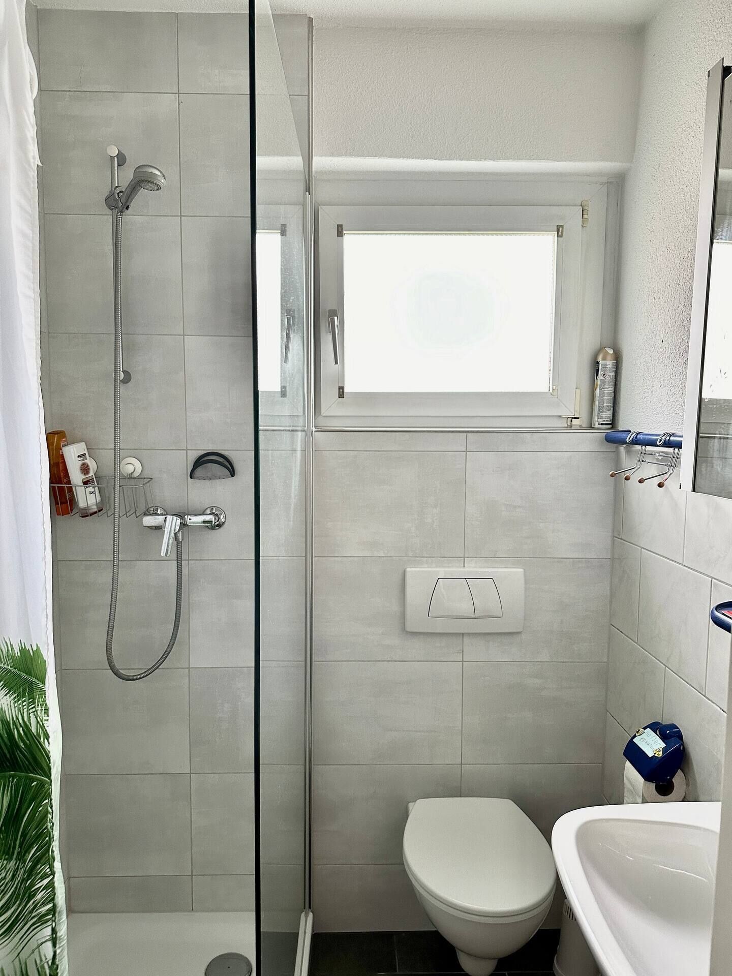 Handtücher, Seife, Toilettenpapier