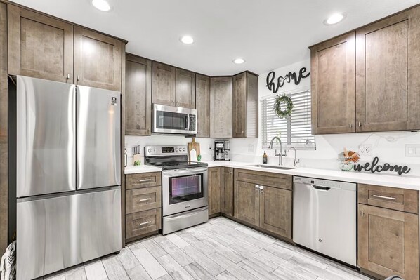 Fridge, microwave, oven, stovetop