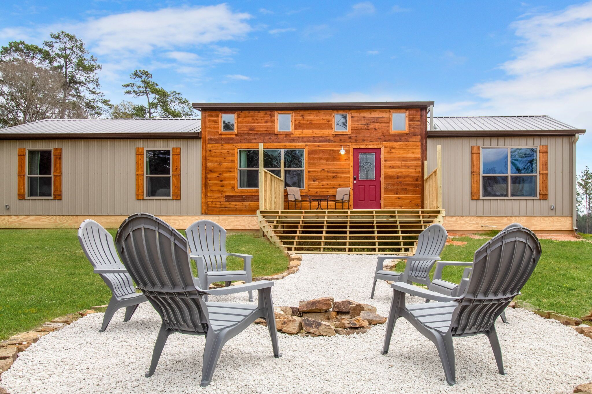 RUSTIC CABIN AT HIGH RIDGE RANCH!! EXPERIENCE LIFE ON THE RANCH! 