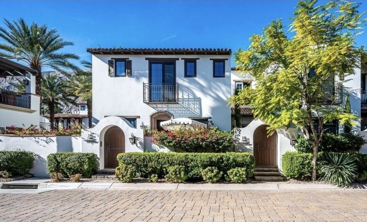 NEW LISTING DISCOUNT  -  Spectacular Condo in Downtown Palm Springs -- Pool, Spa