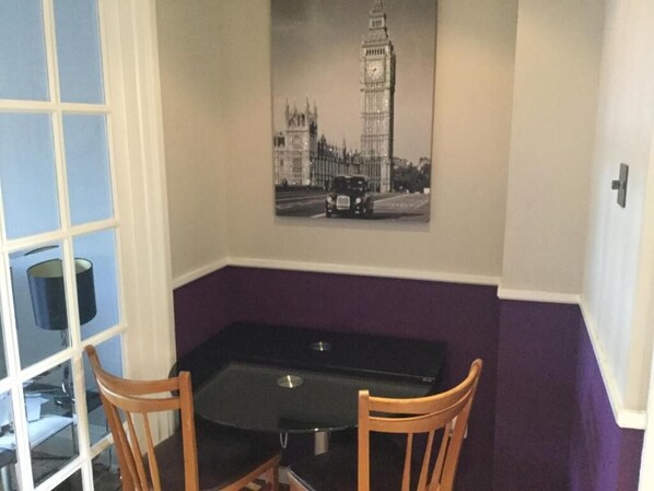 Dining - Constantine Court Homestay
Shared bathroom with owner (Shepton Mallet)