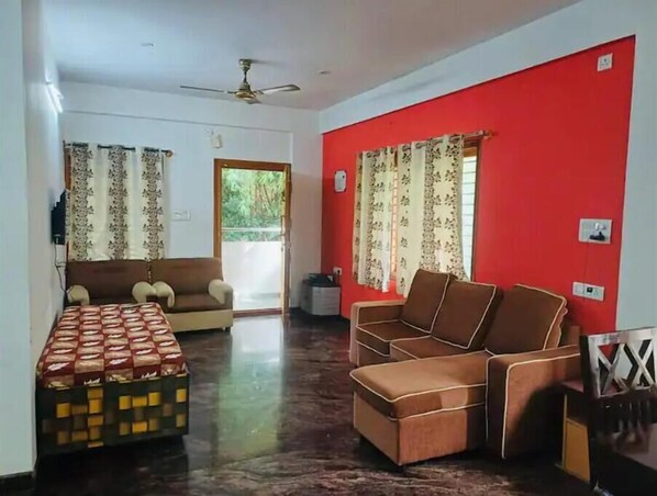 Living area - Staycation Apartment (Bengaluru)