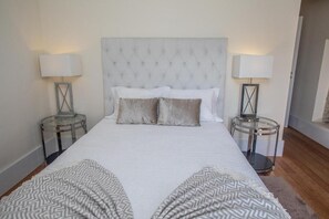 2 bedrooms, desk, free WiFi, bed sheets
