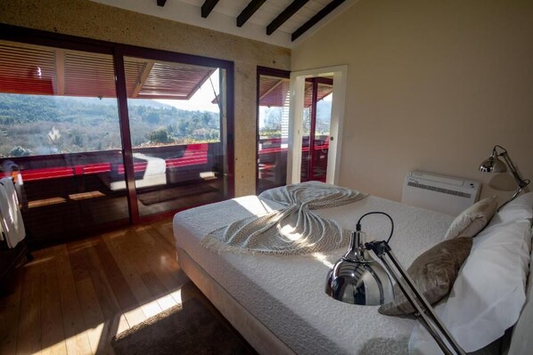 2 chambres, bureau, accès au Wi-Fi (inclus), literie fournie