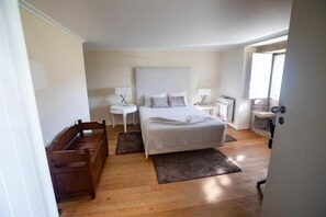 1 habitación, escritorio, wifi gratis y ropa de cama 