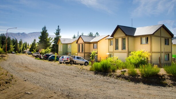 Exterior - Comfortable duplex with garden, barbecure & parking (esquel)