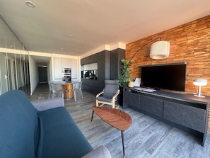TV