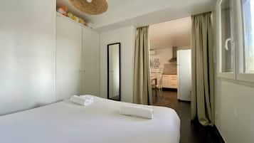 1 camera, ferro/asse da stiro, Wi-Fi