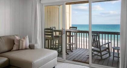 Gorgeous Beachfront Condo with Pool