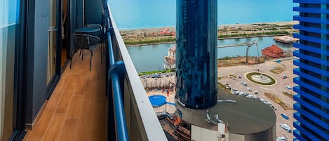 Comfort Studio Suite, 1 Bedroom, Non Smoking, Sea View | Balcony