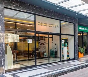 Property entrance - Comfort Inn Orbi City (Batumi)