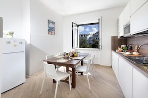 Panoramic Apartment, Balcony, Sea View | Private kitchen - YourHome - Tramonto sul Golfo Apartment (Sorrento)