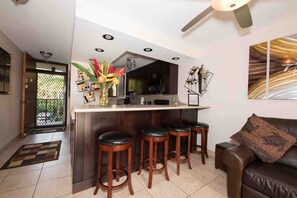 Interior - Specials in 2025 Beautiful 2 b/2ba beachfront condo Oceanview in Maalaea Maui (Wailuku)