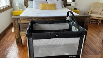 3 bedrooms, iron/ironing board, travel crib, free WiFi