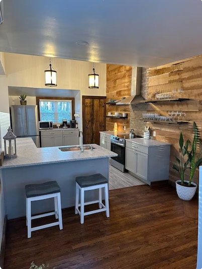 Beautiful rustic/newly renovated Home near Gettysburg, PA
