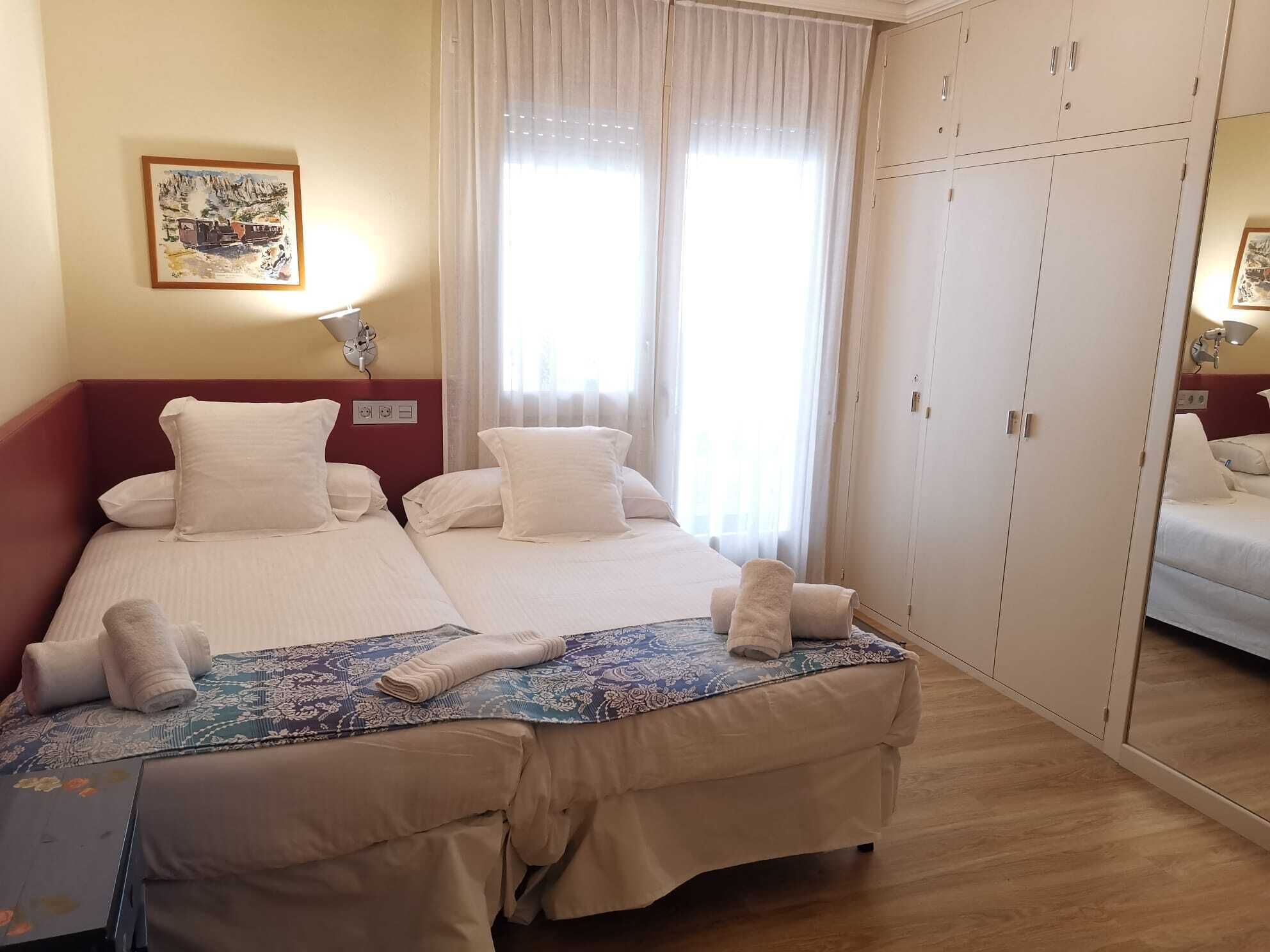 4 chambres, fer et planche à repasser, Wi-Fi, draps fournis