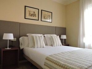 4 bedrooms, iron/ironing board, WiFi, bed sheets - Apartamento Confortable de 4 Dormitorios y 2 Baños en Cardona (Cardona)