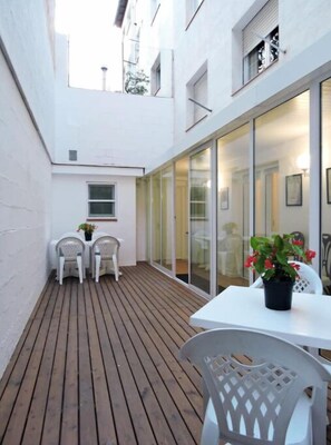 Outdoor dining - Apartamento Confortable de 4 Dormitorios y 2 Baños en Cardona (Cardona)