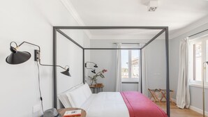 Unclassified image, 2 of 18, button - iFlat | Bright and Modern Flat near the Pantheon (Roma)