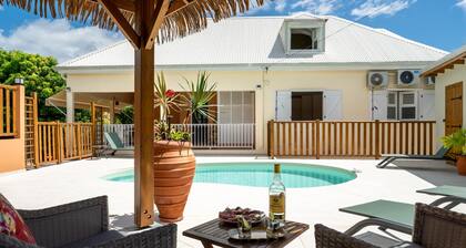 Villa Ladouchka avec piscine privée et carbet extérieur, aucun vis à vis