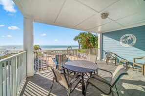Outdoor dining - Four Shores #2 Sunset Condo Direct Gulf w Pool & Spa (Indian Shores)