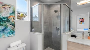 Free toiletries, hair dryer