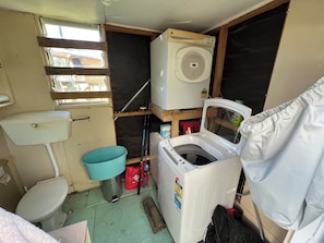 Dusche, Handtücher, Seife, Toilettenpapier