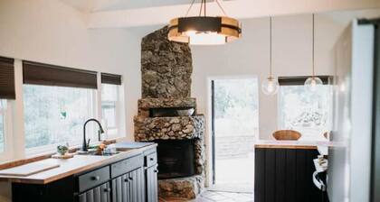 el Castillo, a Spanish-inspired, pet-friendly getaway in SD mtns with pool+sauna