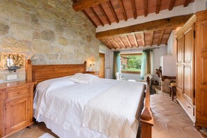 7 chambres, fer et planche à repasser, Wi-Fi, literie fournie