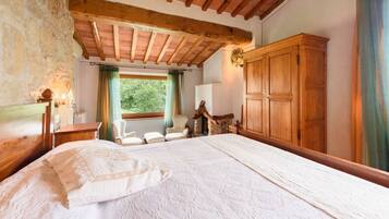 7 camere, ferro/asse da stiro, Wi-Fi, lenzuola