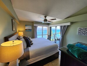 2 bedrooms, travel crib, WiFi, bed sheets - 
2BR/2BA OCEANFRONT - Nohonani 400 -  Maui Paradise with AC, Views, Beach & Pool (Lahaina)