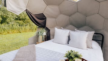 Panoramic Room