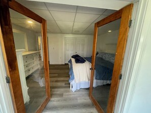6 bedrooms, free WiFi, bed sheets