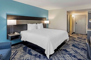 Desk, iron/ironing board, bed sheets - Best Western Rutgers University Hotel (East Brunswick)