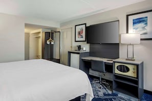 Standard Room, 1 King Bed, Non Smoking, Refrigerator & Microwave