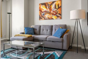 TV - City View 1BR Downtown Calgary (Calgary)