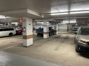 Property grounds - City View 1BR Downtown Calgary (Calgary)