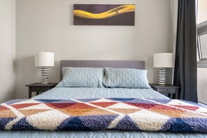 1 habitación, tabla de planchar con plancha, wifi y ropa de cama 