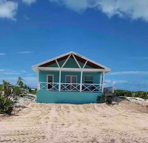 Exterior - Cottage in Little Exuma! Short walk to Tropic Of Cancer Beach! (Little Exuma Island)