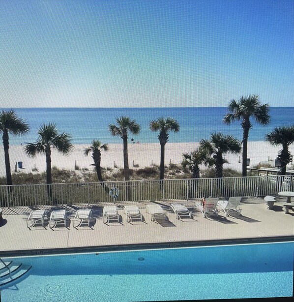 A heated pool - Walk Distance to the beach, pet friendly, Family Vacation Home. (Panama City Beach)