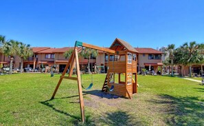 Children's area - Walk Distance to the beach, pet friendly, Family Vacation Home. (Panama City Beach)