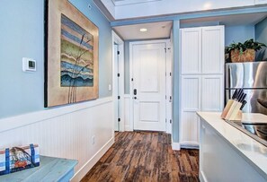 Interior - Suntide TC 1103 (Port Aransas)