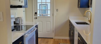 Cozy Centrally Located House, Near Stadiums, Hospitals, Cap Hill, CID, SU