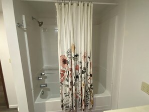 Haartrockner, Handtücher, Seife