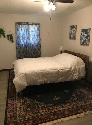 4 bedrooms, WiFi, bed sheets