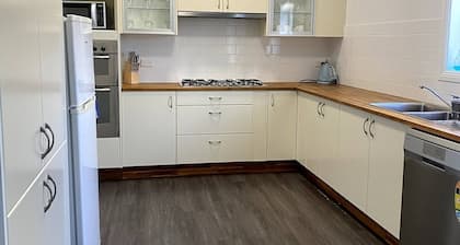 Apartment 3, Cosy 3 Bedder