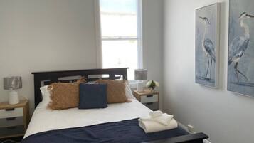 3 dormitorios, tabla de planchar con plancha, wifi gratis y ropa de cama