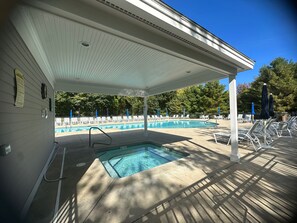 Piscine extérieure, piscine chauffée